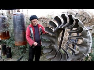 Strange Musical Instruments – The Anarchestra